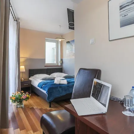 Oda ve Kahvaltı Bryza 3*